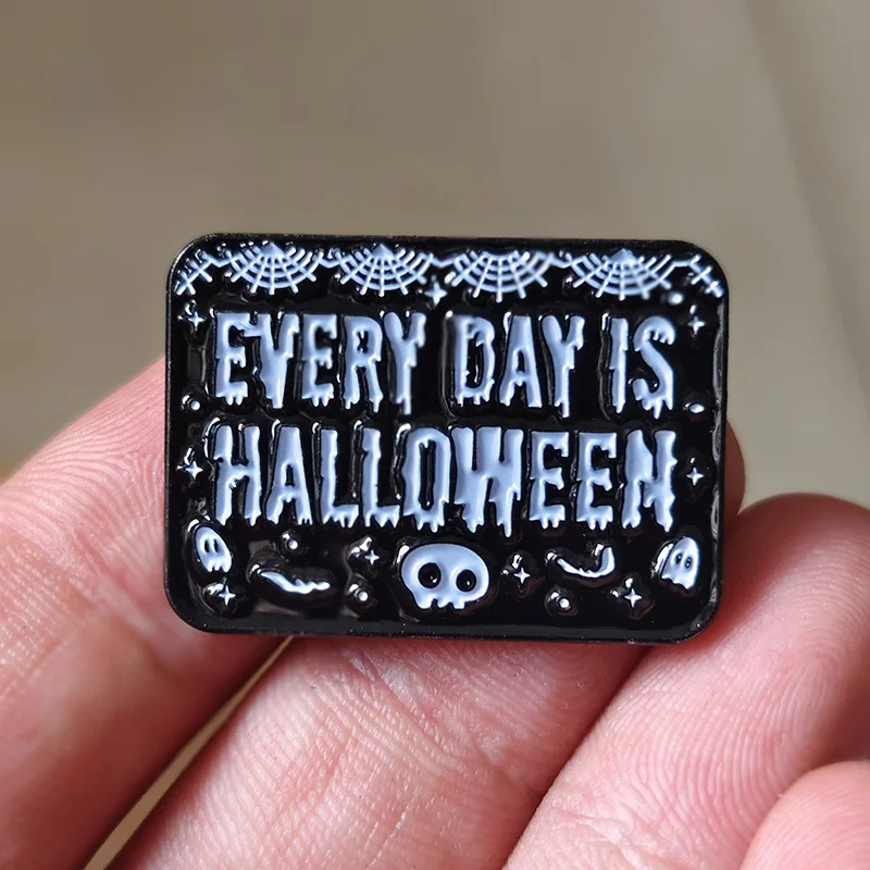 

“Every Day Is Halloween” Brooch Exquisite Black Skeleton Spider Web Enamel Pin Hat Backpack Coat Lapel Badge Festival Jewelry