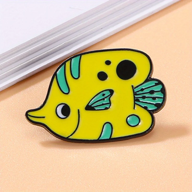 Cute Yellow Seafish Brooch Tropical Fish Student Backpack Clothing Buckle Badge Accessories