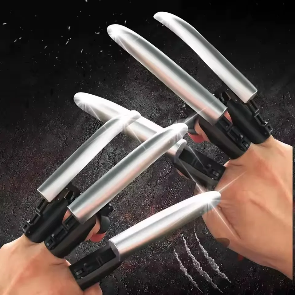3pcs/6pcs Funny Anime Cosplay Wolf Claws Fingers Wear Retractable Plastic Claws Cool Folding Mechanical Fingers Antistress
