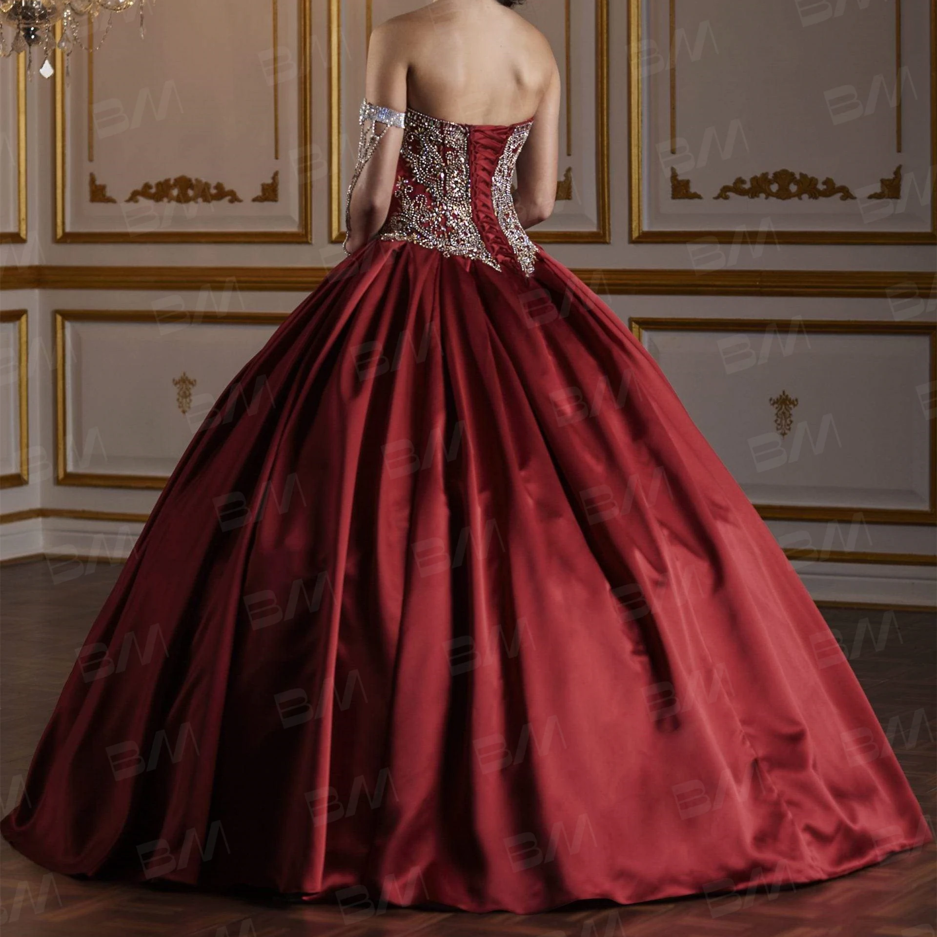 Robe de Quinceanera en satin plissé avec corsage entièrement perlé, corset au dos, robes de Rhchérie, robe de soirée, robe de soirée