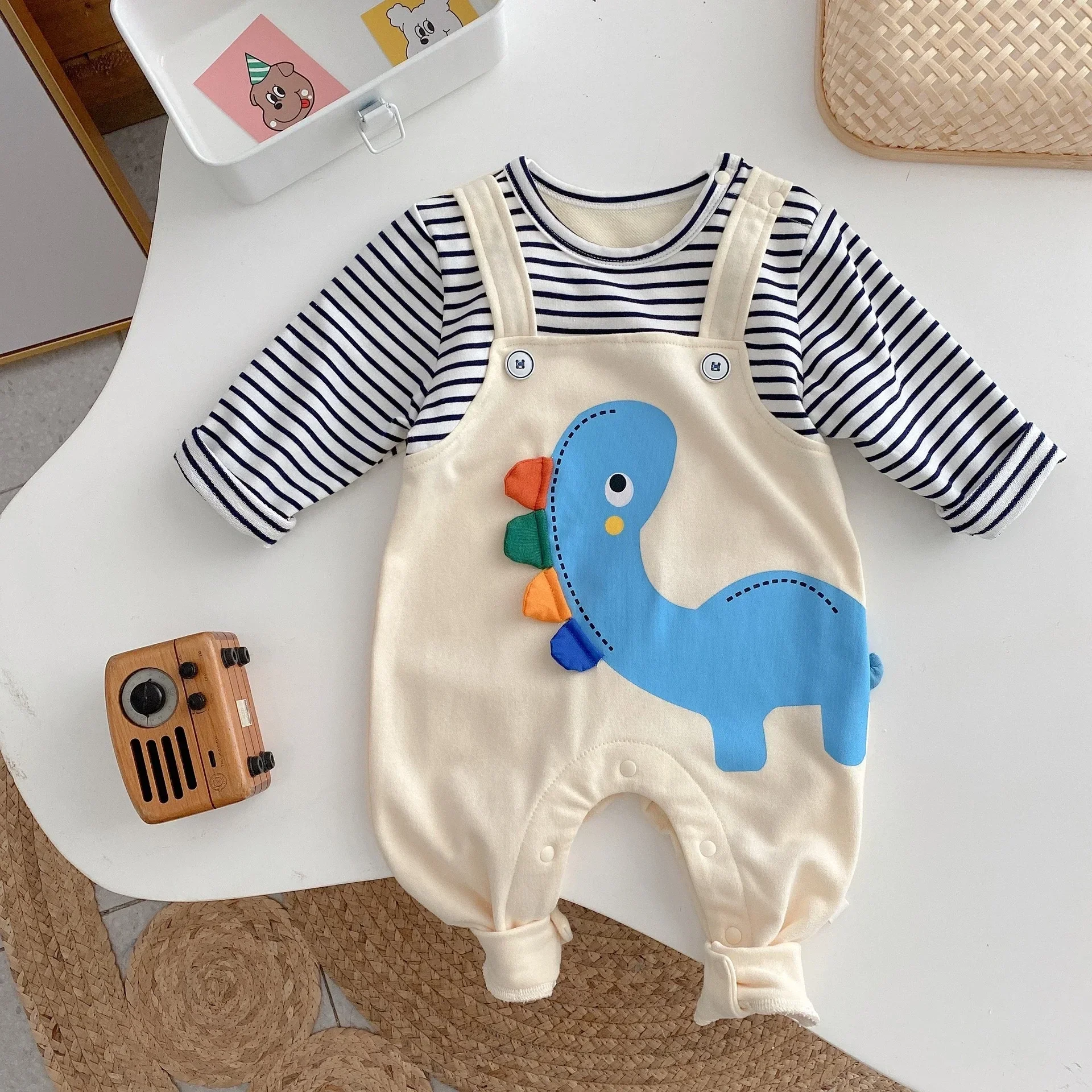 

Spring Autumn Newborn Cotton Romper 0 - 2 Years Old Unisex Baby Dinosaur Pattern Fake Two Pieces Long-Sleeved &Trouser Bodysuit