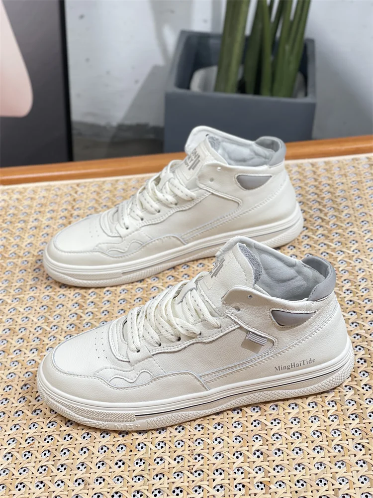 

Кожаные высокие белые кроссовки для женщин, повседневные спортивные туфли на плоской подошве, дышащие, с круглым носком, на резиновой подошве