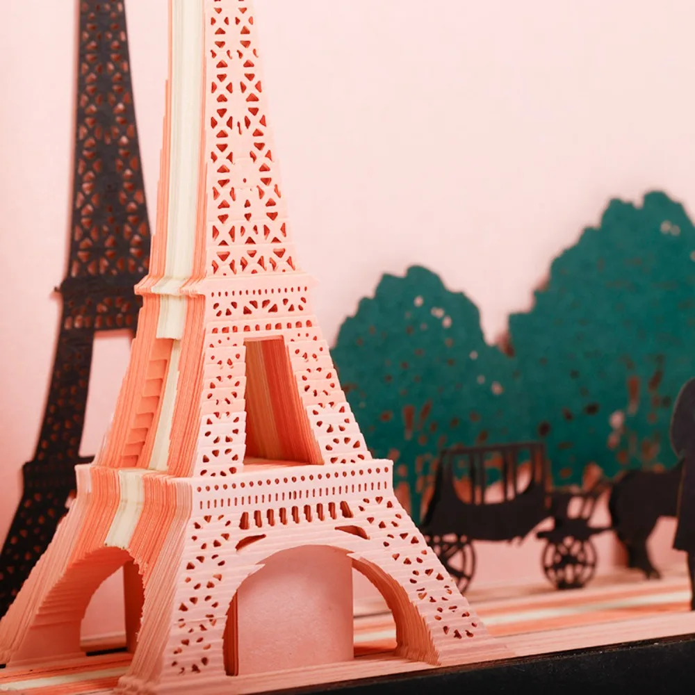 Nota adesiva per intaglio di carta stereo 3D. Casa di carta magica. Nota adesiva a tema culturale creativo della Torre Eiffel