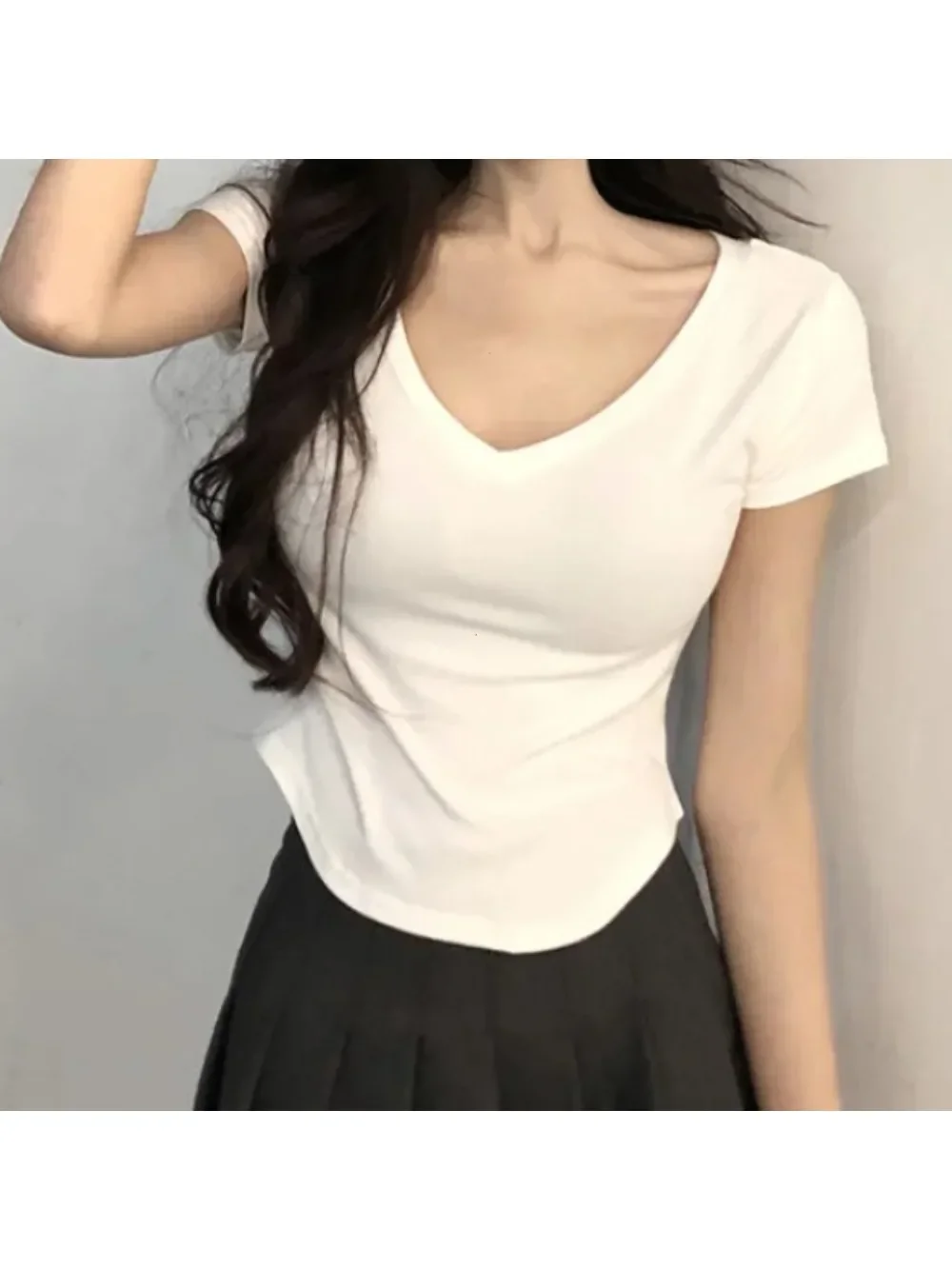 Sexy V-neck Short Sleeve T-shirts for Women Summer New Tees Top Black White Basic Tshirt Y2K Korean Style Women's Clothes 2024