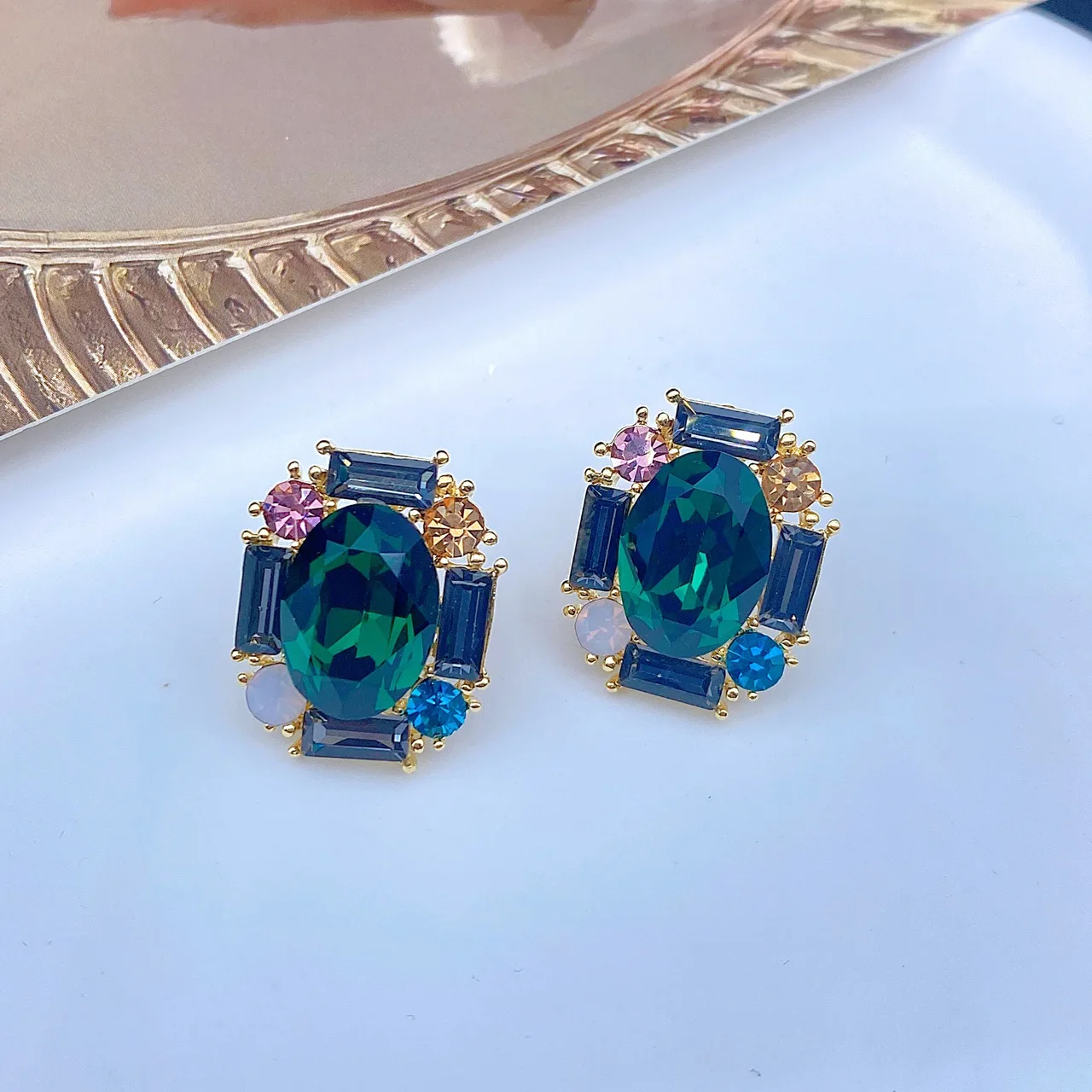 Italian Original Design Red Oval Earrings Temperament Austrian Crystal Earrings High-end Jewelry 4