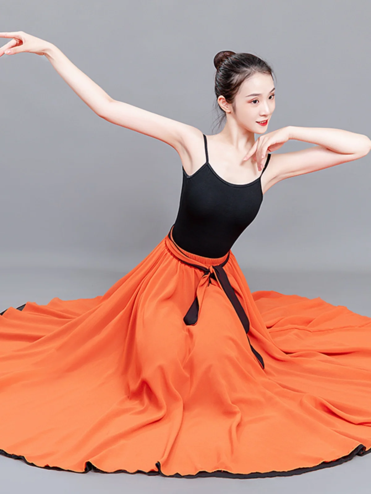 

Современный классический танцевальный костюм для экзаменов по балету: юбка-брюки, облегающий, однотонный, черно-белый, летний, модный