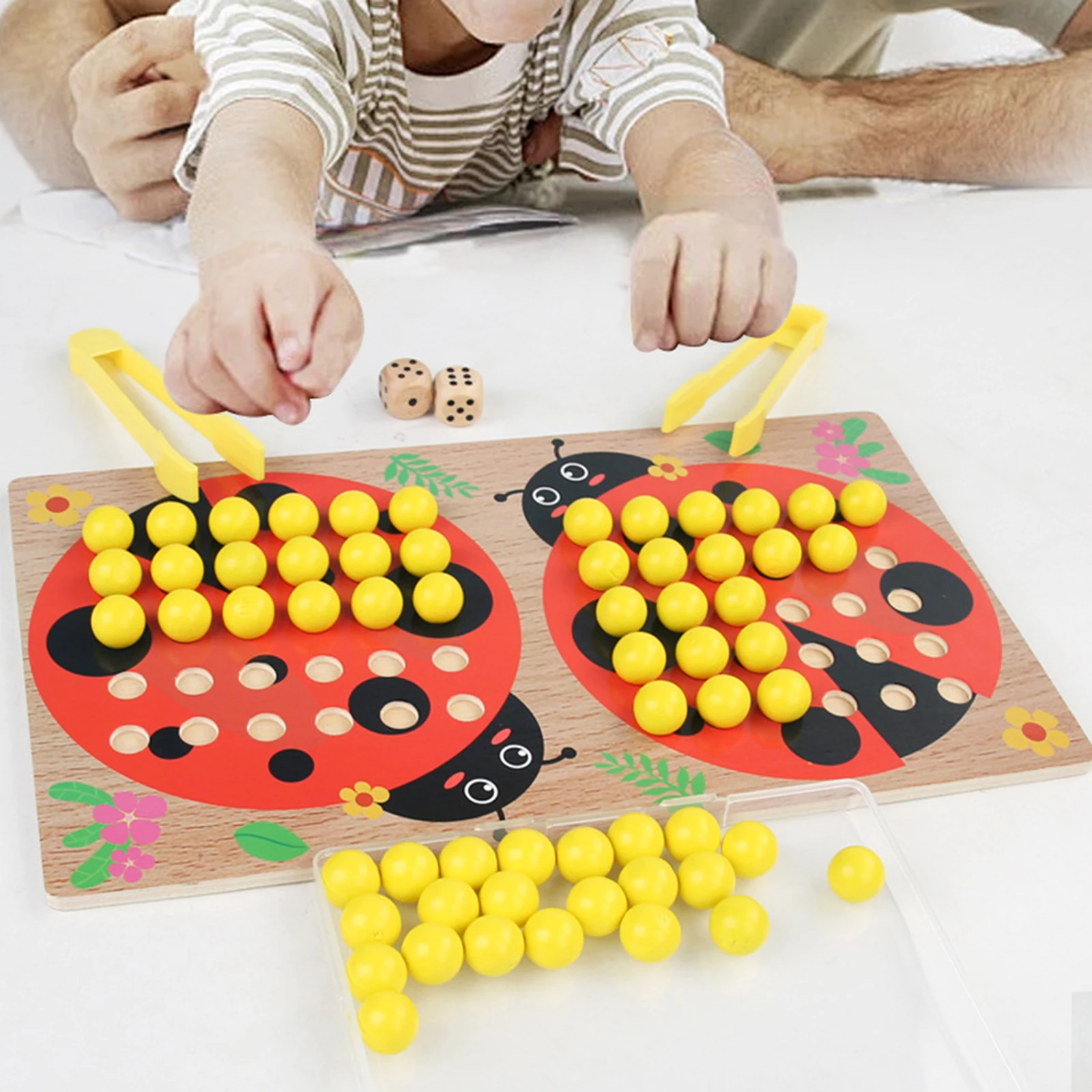 Ladybug Arithmetic Bead Clip Battle Game Children's Puzzle Early Education Hand Eye Coordination Wooden Toys  for Kindergarten