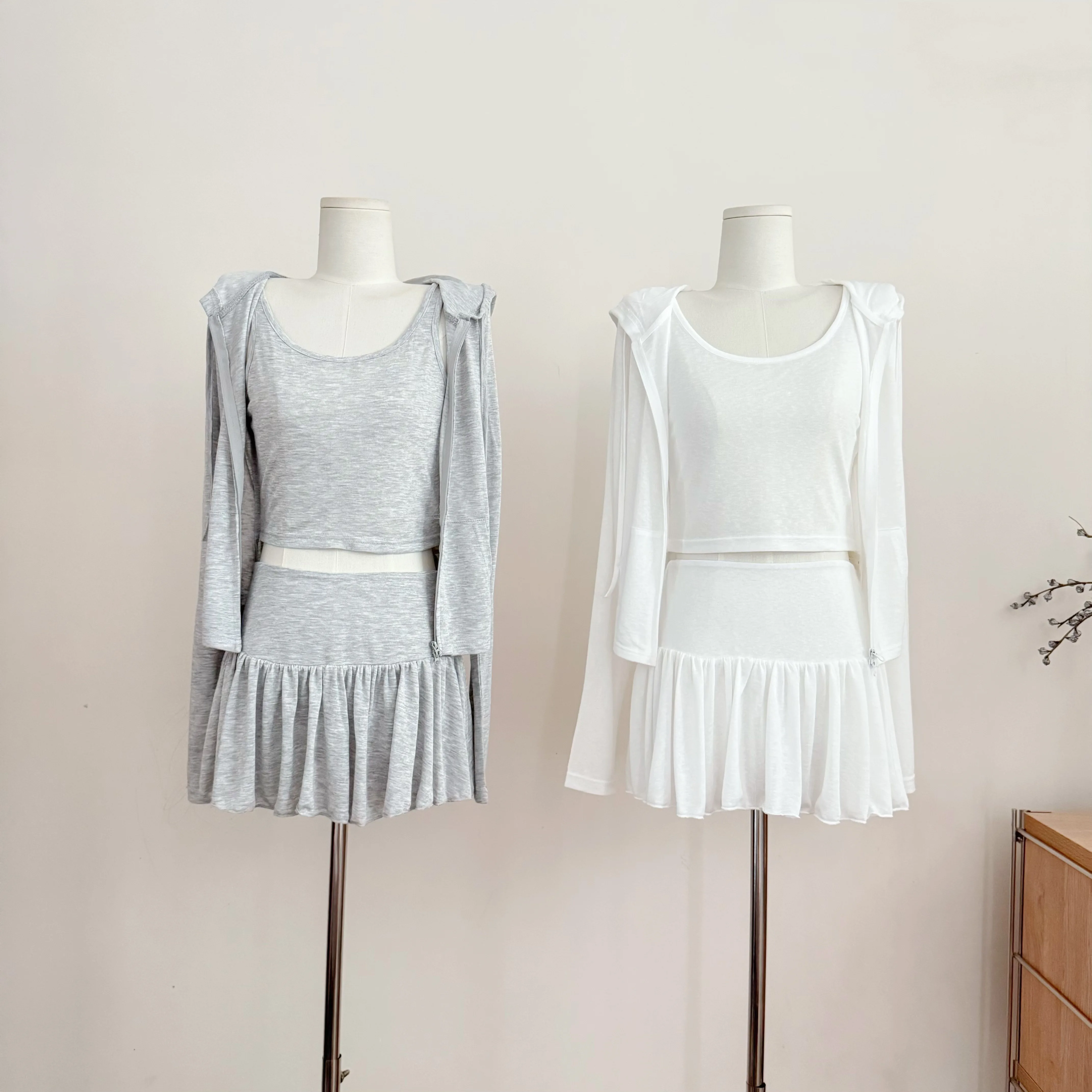 Women's Summer Casual Sporty Two Pieces Skirt Set Lady Hooded Long Sleeve Fake Two Pieces Slim Top + Pleated Mini Skirt