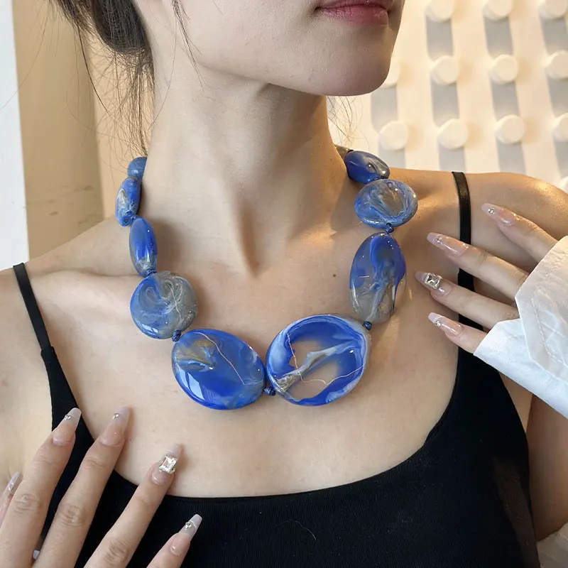 Vintage Colorful Resin Big Beads Necklaces for Women Bohemian Patterns Beaded Chain Choker Necklace Fashion Jewelry Charm Gifts