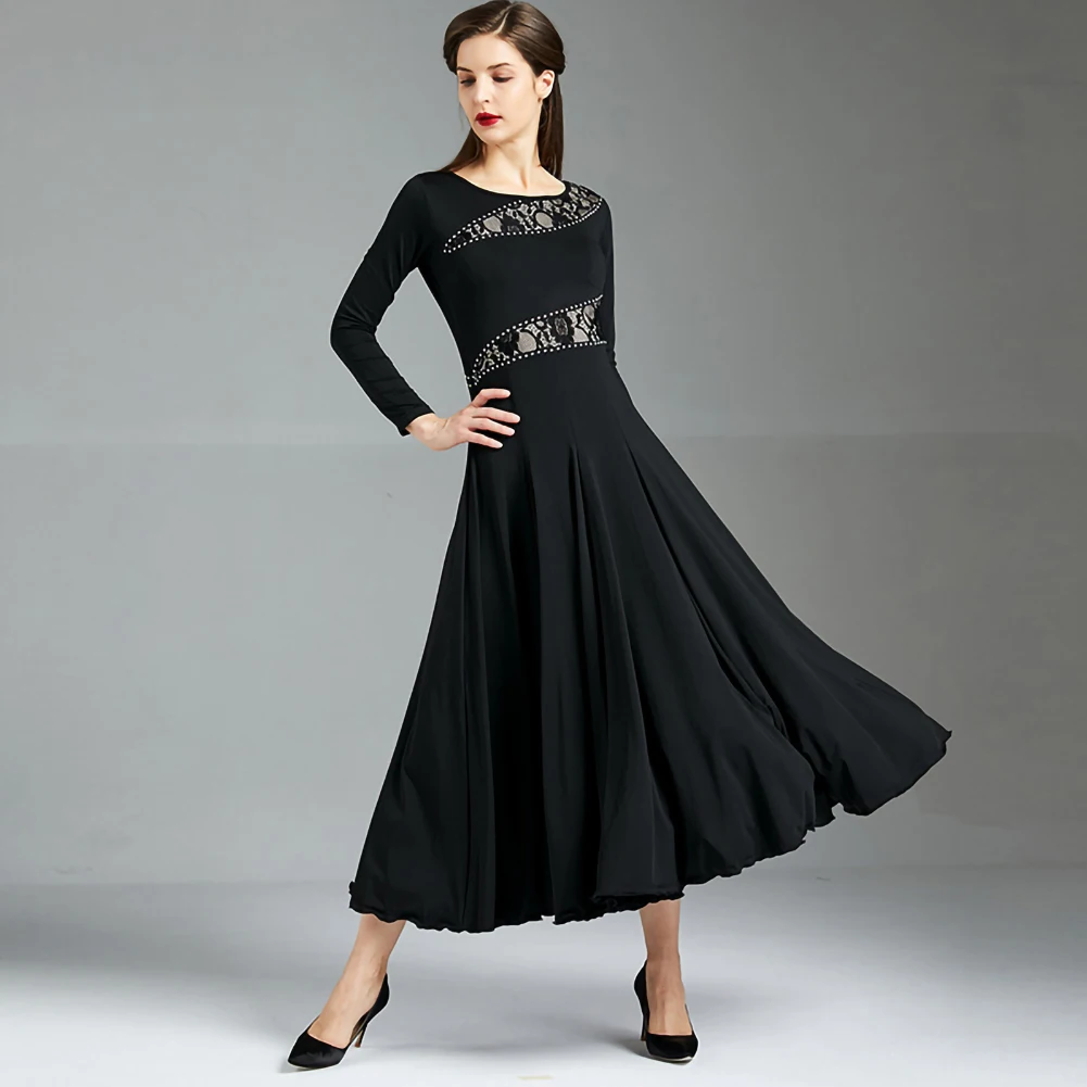 Abito da competizione di ballo da sala a maniche lunghe da flamenco, gonna galleggiante in costume da competizione di valzer con cuciture in pizzo