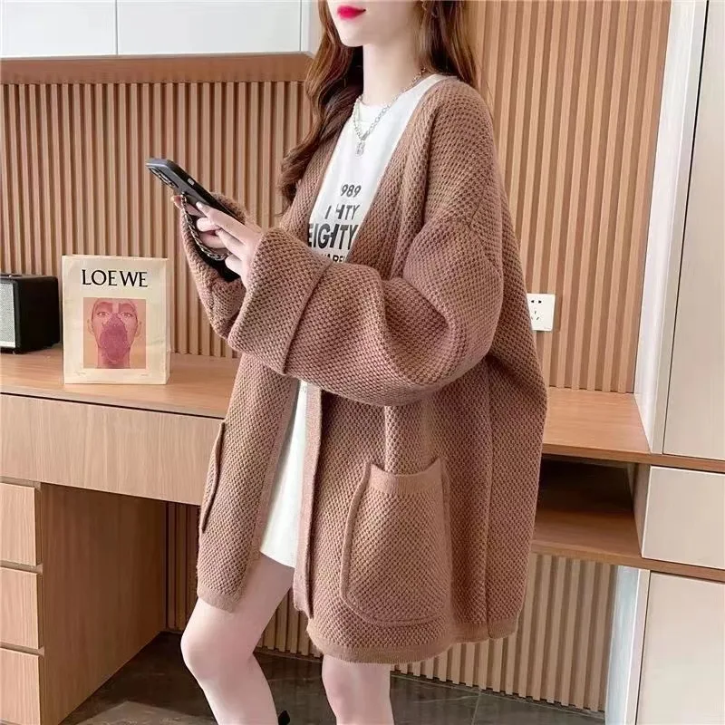 2024 Season plus-Sized Knitwear \'s Coat Oblique Single Button Design V-neck Korean Style Sweater Women\'s Outer Wear