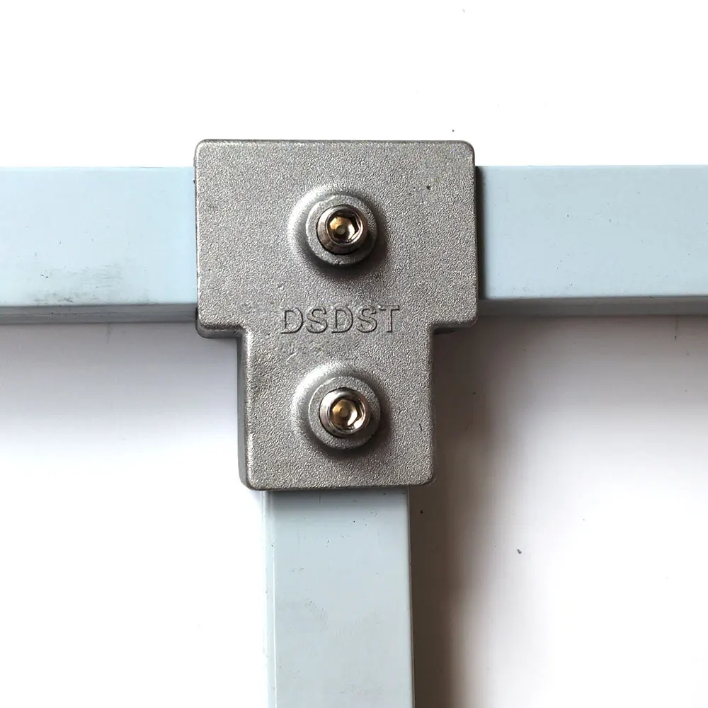 25X25 Square Pipe Connector Buckle Elbow Pipe Plug Fixed Buckle Flange Seat Square Steel Galvanized Square Pipe Without Welding.