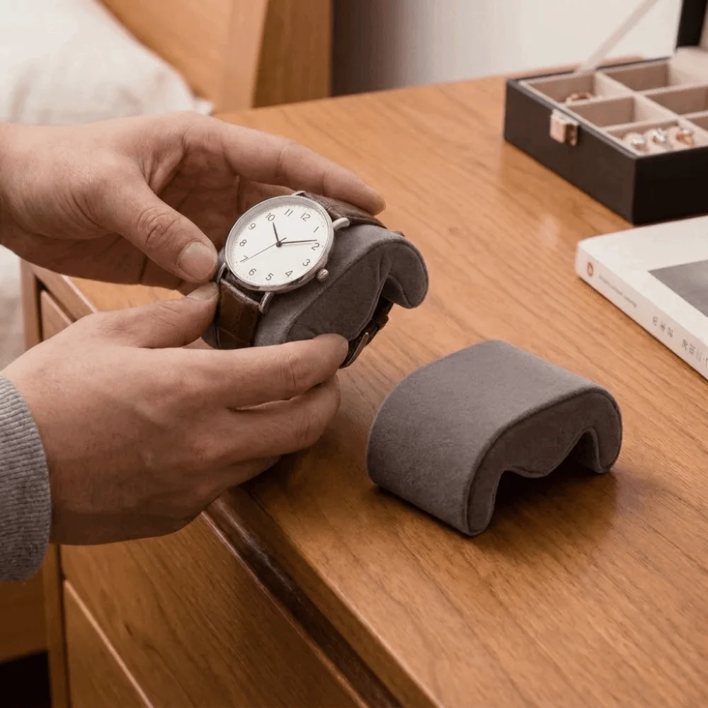 Soft Suede Watches Storage Pillow Velvet Material Durable Wristwatch Cushion Display Function Multi Functional