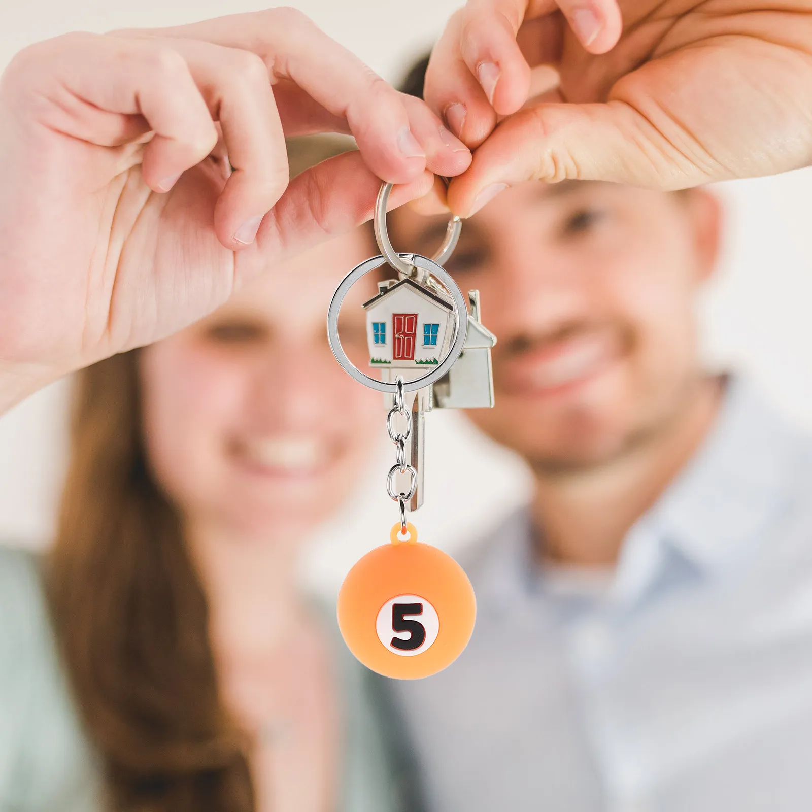 

Набор из 5 брелоков в виде бильярдных шаров: реалистичные мини-шары, уникальные подвески для спортивных сумок, декоративные брелоки для мужчин и женщин