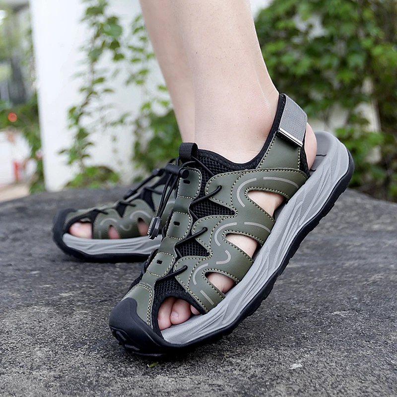 

Outdoor New Men's Breathable Hollow Out Anti Slip Beach Shoes 2025 Summer Fashion Brand Men's Comfortable Soft Soled Sandals