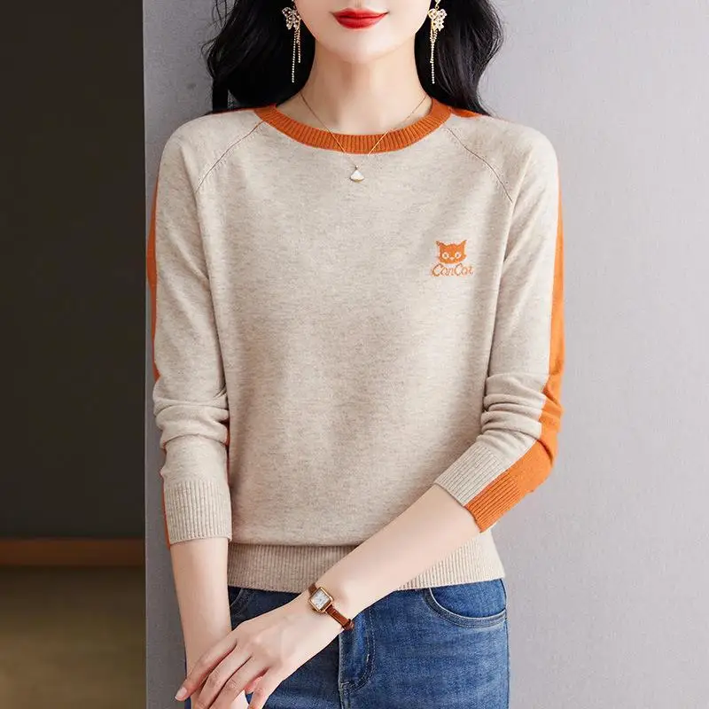 

Женский трикотажный свитер в полоску, с круглым вырезом