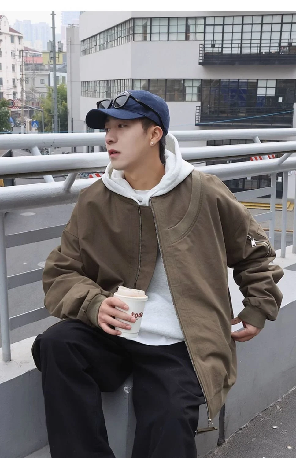 

Мужская куртка больших размеров: серебристая, приталенная, с подогревом, светоотражающая, в стиле киберпанк Y2K, стальная, асимметричная, городская, уличная, панк, готика, BF-стиль