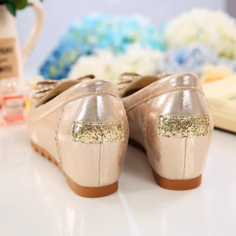 Golden/Silver Glitter Kitten Shoes Wedges Comfy shoes Ladies,4cm Hidden Height Increased women shoes Spring Fall Female pumps