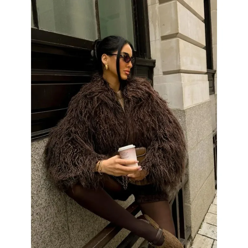 

Женская коричневая короткая свободная куртка из искусственного меха с круглым вырезом, зимняя модная повседневная шикарная верхняя одежда в стиле High Street