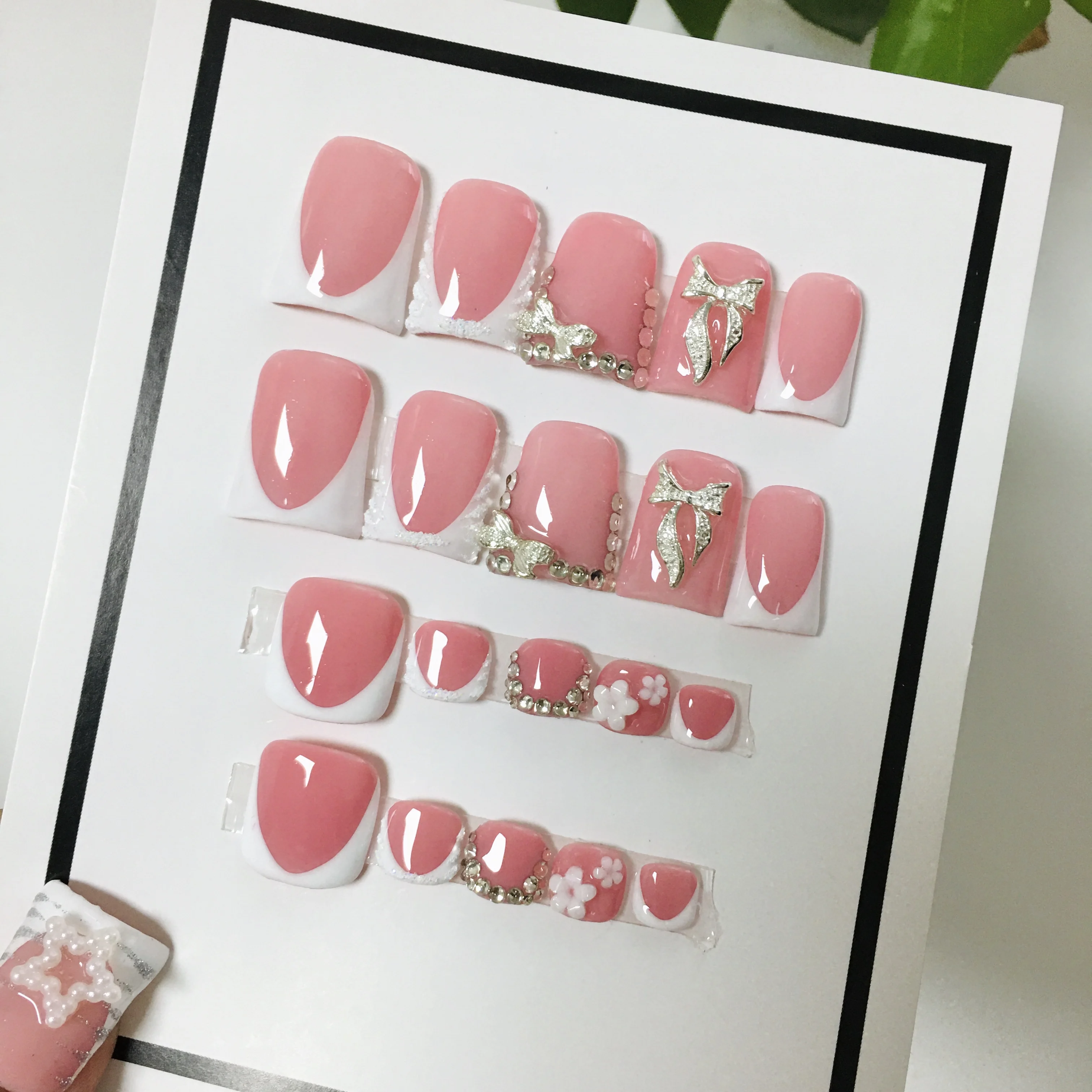 

Popular Minimalist French ABS Enhancements Gentle Press on Nails for Girls Finished Finger and toe nails set