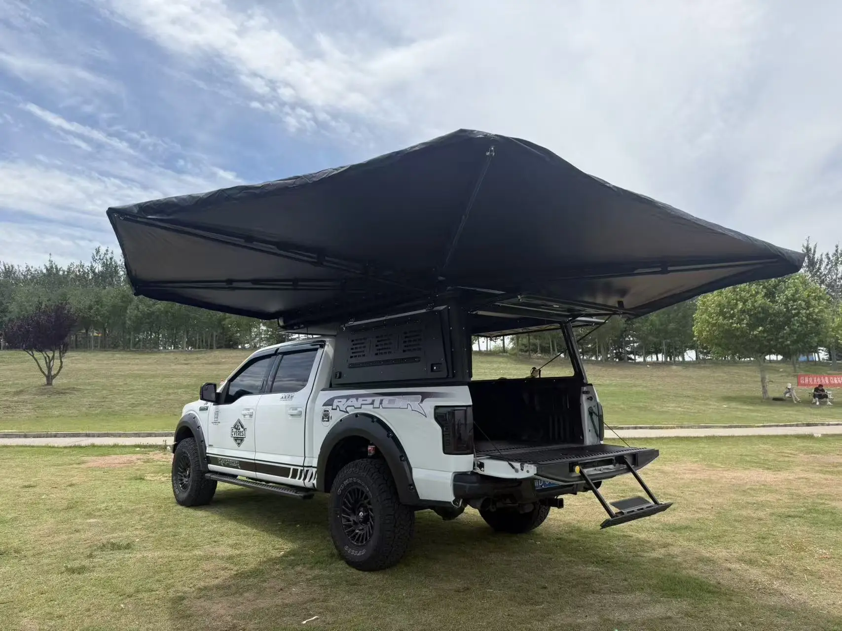 2025 Overland Truck Camper with Pop-Up Hard-Sided Shell and Summer Tent New Design Pioneer Camper