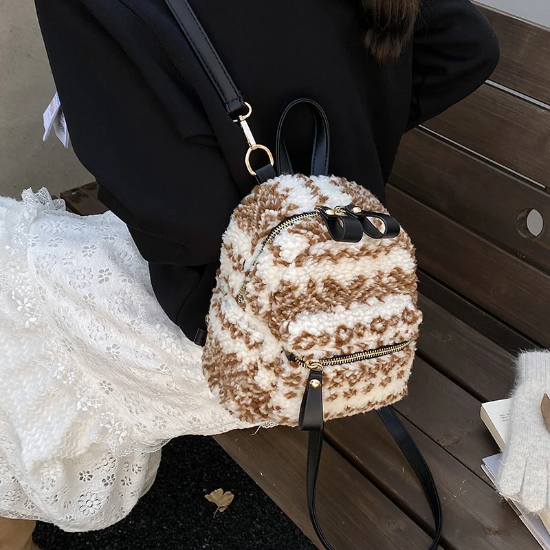 Fashion Autumn and Winter Women's Plush Backpack Ethnic Style Shoulders Daypack Fluffy Large Multi-Pocket Pack Daily Commuter