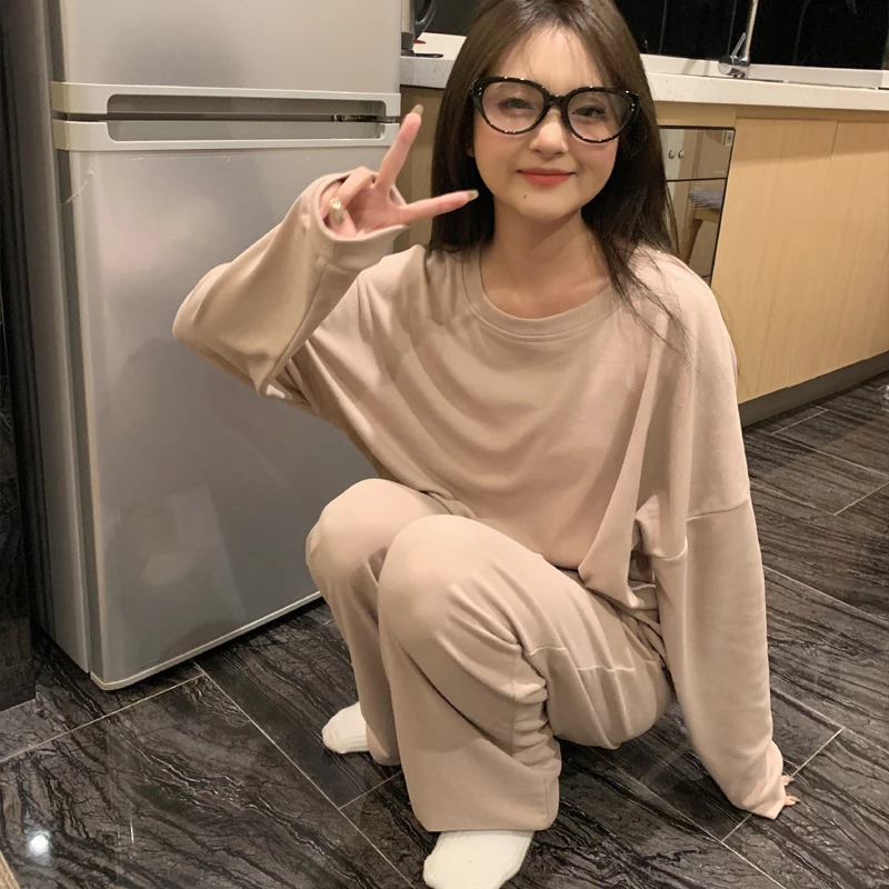 

Комплекты пижам: Ночная сорочка женская летняя из вискозы, стильный крой, комплект для сна с принтом «Закат», оборками, открытыми плечами, рукавами-крылышками, шорты-бермуды