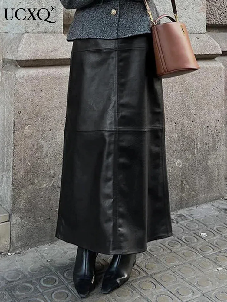 UCXQ Vintage PU Skirt Minimalist Style High Waist Thick Black All Match Fashion Leather Skirts Women 2024 New Spring Autumn 1539