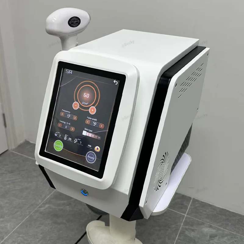 آلة إزالة الشعر بالليزر ديود المهنية آلة إزالة الشعر غير مؤلم مع تبريد 3 أطوال موجية 755/808/1064 نانومتر لتجديد شباب الجلد