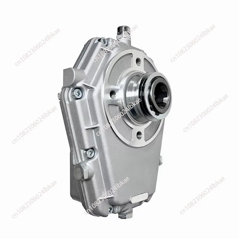 Agricultural power output gearbox for tractor hydraulic system KM7004