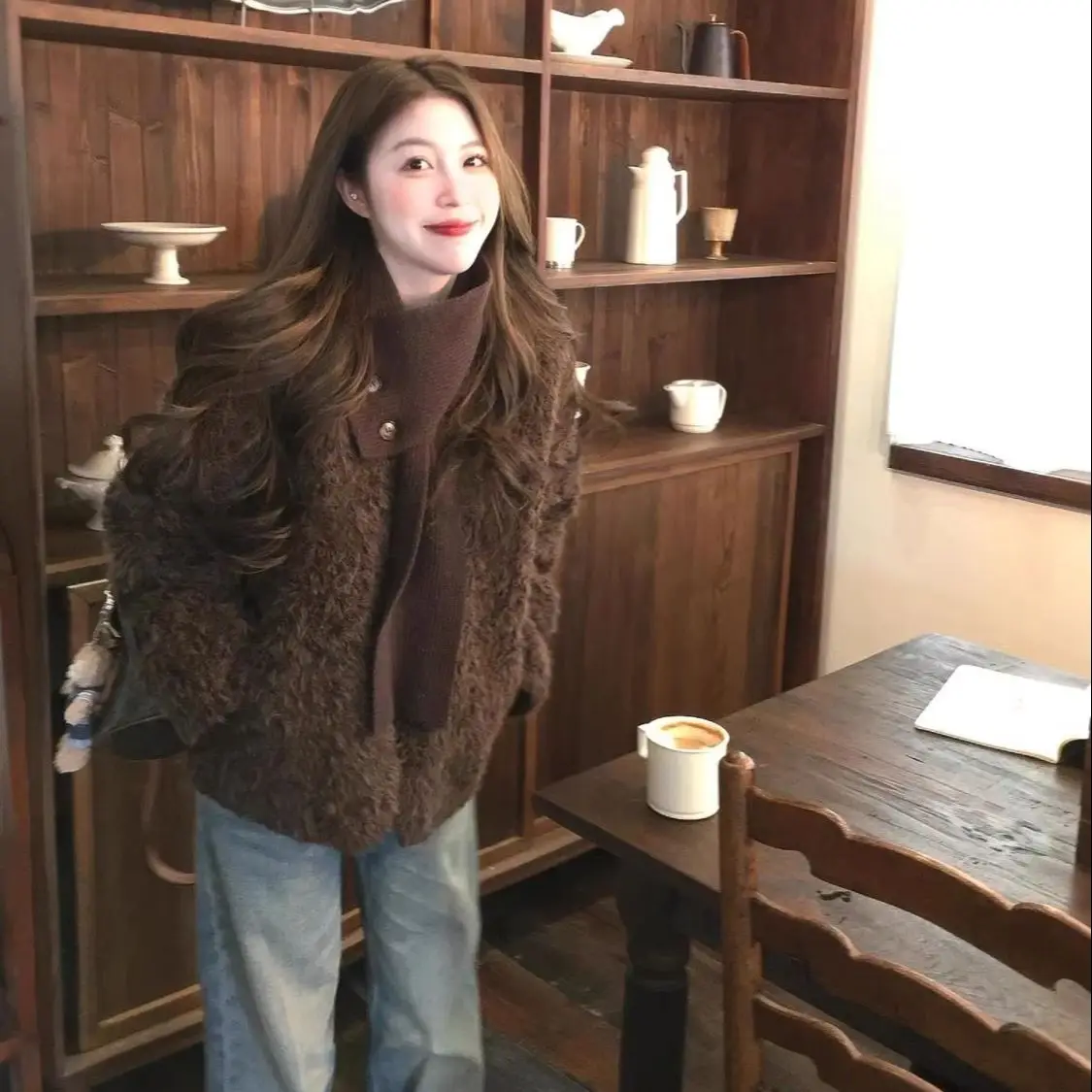 

Ретро-пальто из меха в стиле Old Money для женщин, экологичное, из овечьей шерсти, свободного кроя, новинка зимы 2025