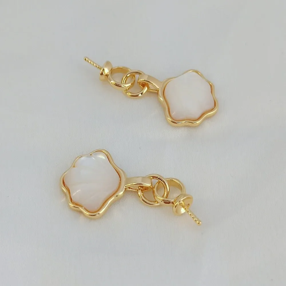 

Copper-clad Gold 14K Color Shell-encrusted Scallop Pendant Pearl Holder Bracelet Necklace DIY Handmade Jewelry Accessories