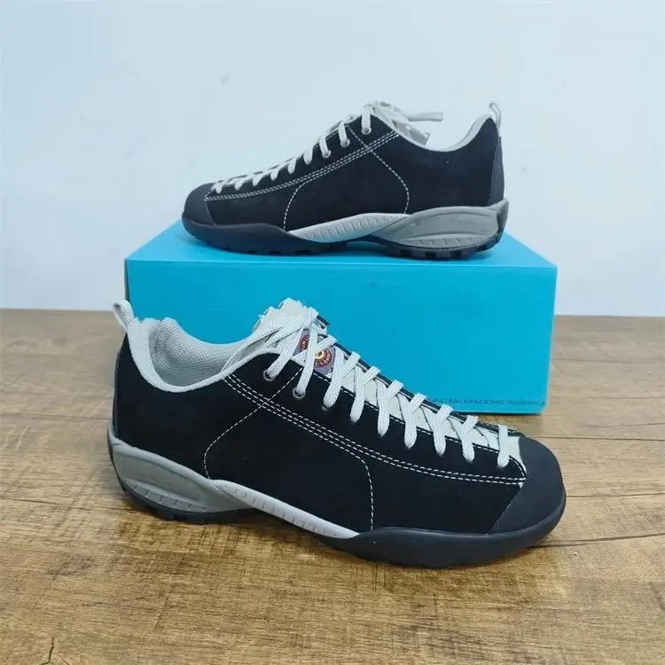 

2026 Outdoor Hiking Shoes Casual Walking Shoes for Men and Women Comfortable and Versatile Couple's Hiking Shoes Sneakers