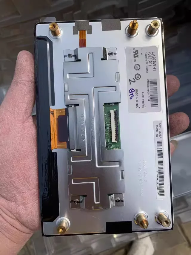 

7-дюймовый ЖК-экран LA070WH1-SL01, проверен на нормальную работу перед отправкой.
