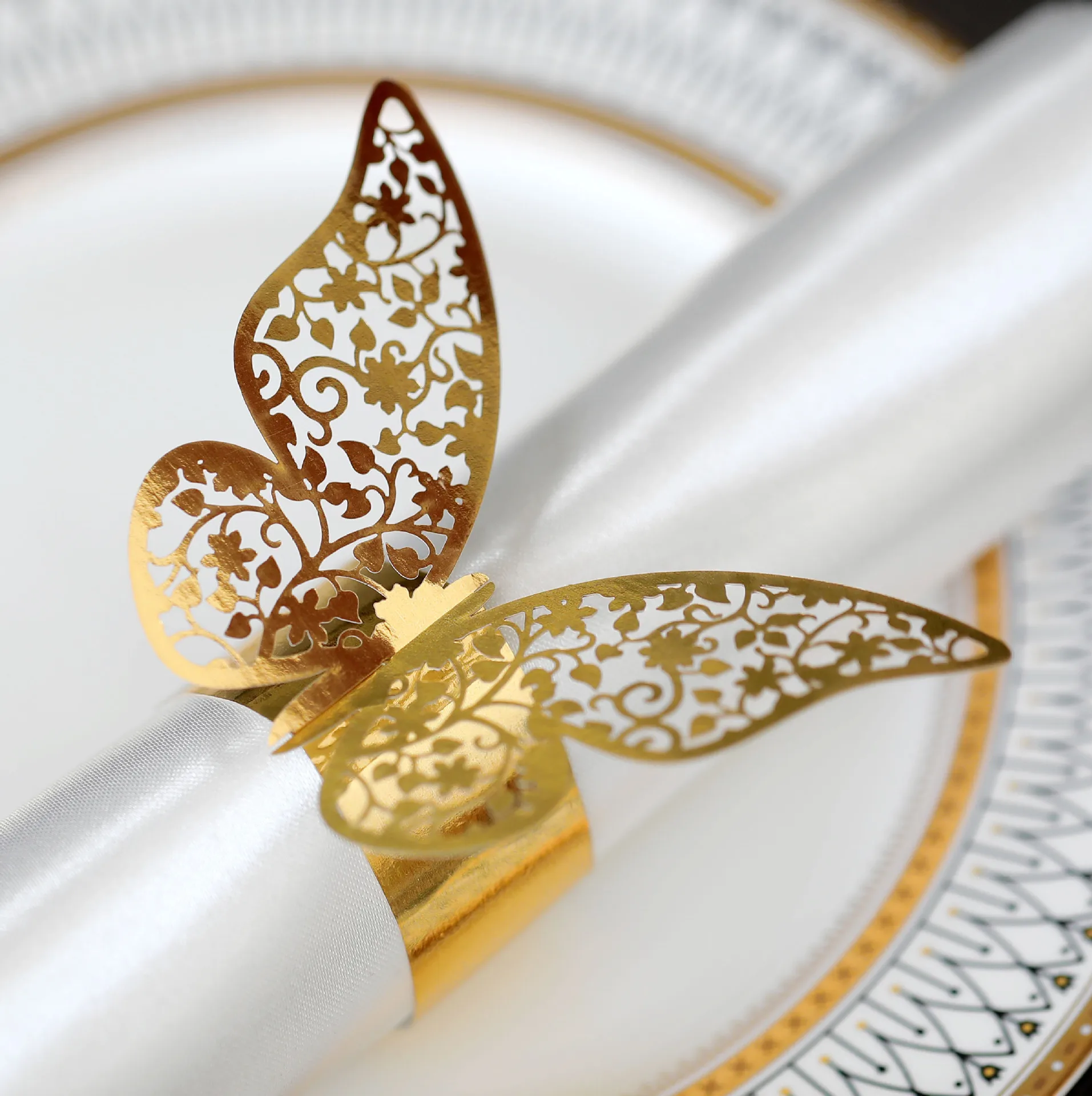 50Pcs 3D Butterfly Paper Napkin Ring Gold Napkin Band Laser Cut Napkin Buckles for Wedding Decoration Home Table Accessories