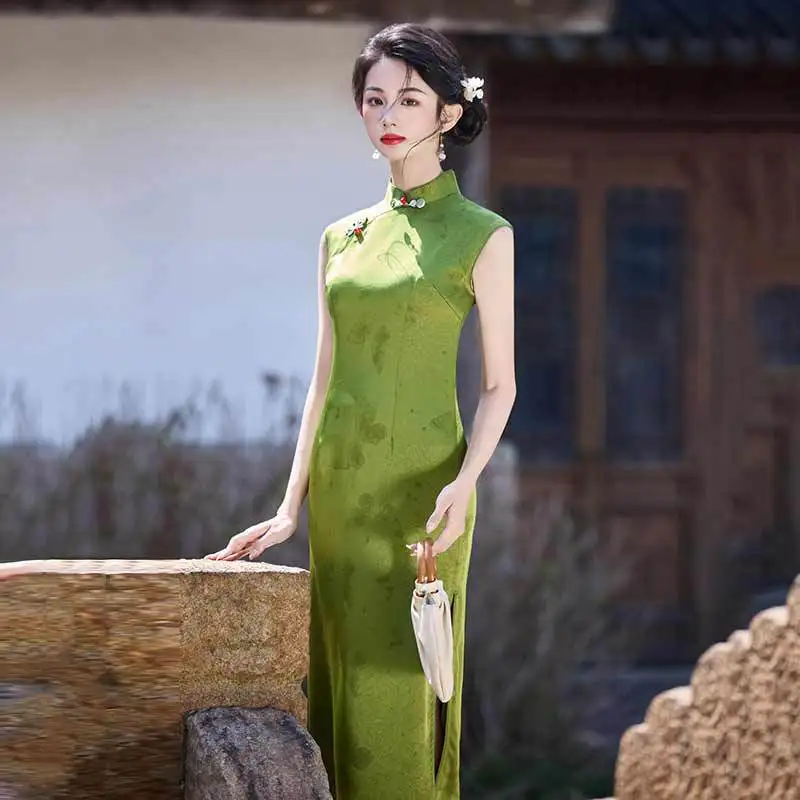 Зеленый Cheongsam 2025, новый стиль, новый китайский стиль, ретро, молодежное улучшенное платье без рукавов, женское летнее платье Qipao