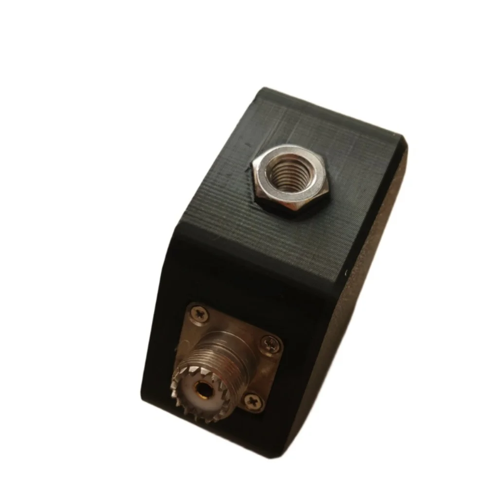 V200 Shortwave Antenna Mount with Integrated 200W Balun for Efficient 1-50 MHz Signal Handling and Transmission
