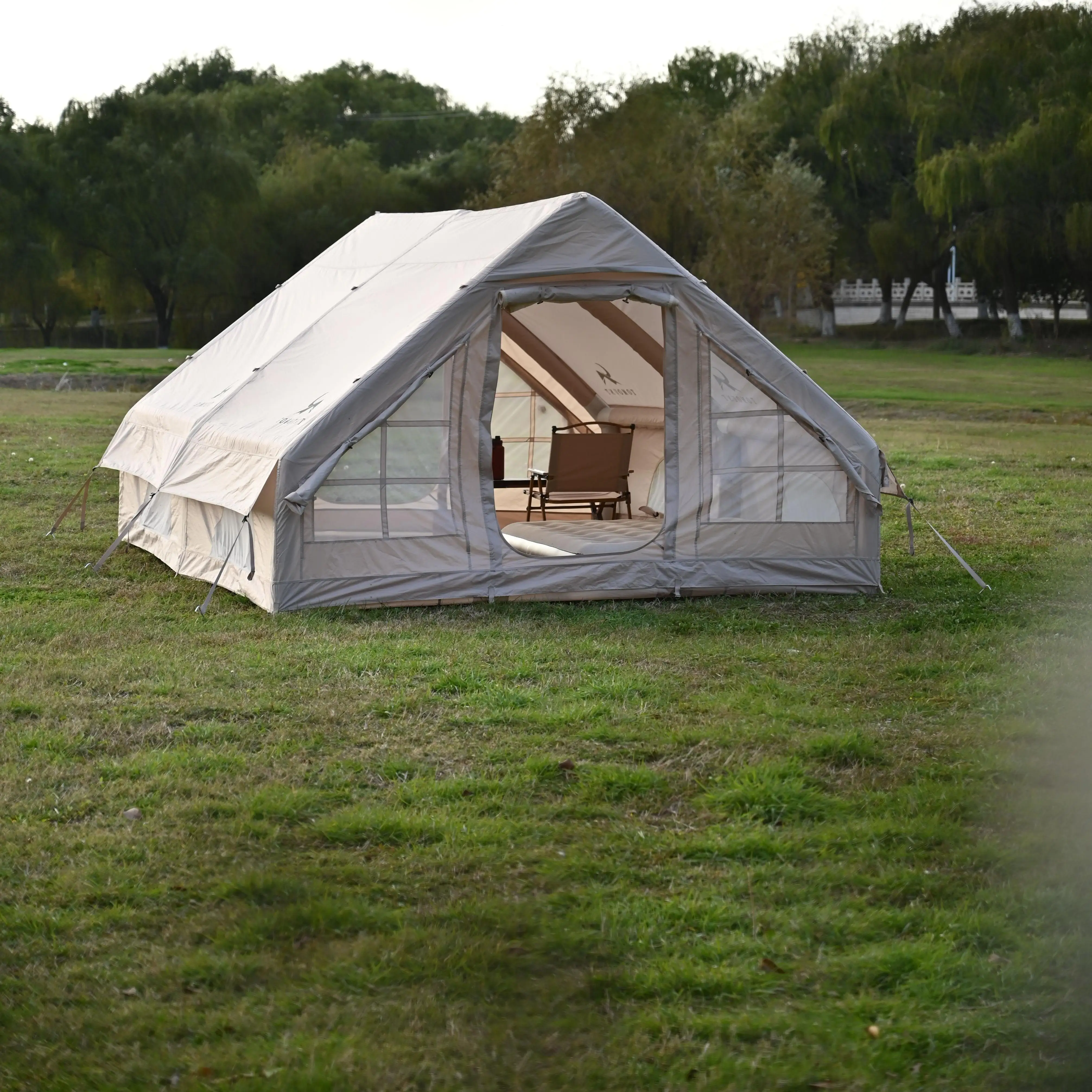 Hot Sale Outdoor Glamping Automatic Portable Inflatable Tent Foldable Oxford Roof Tent with Two Bedrooms for Family Camping