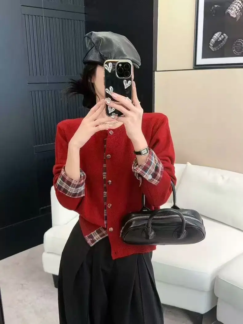 Maglione lavorato a maglia in due pezzi finto cardigan con pannello scozzese casual ampio stile coreano per l'autunno e l'inverno