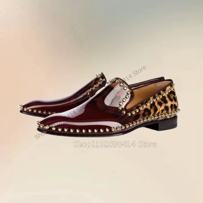 Mocassins de couro envernizado artesanal masculino, estampa de leopardo, decoração rebites, sapatos deslizantes, moda de luxo, festa, casamento, vestido