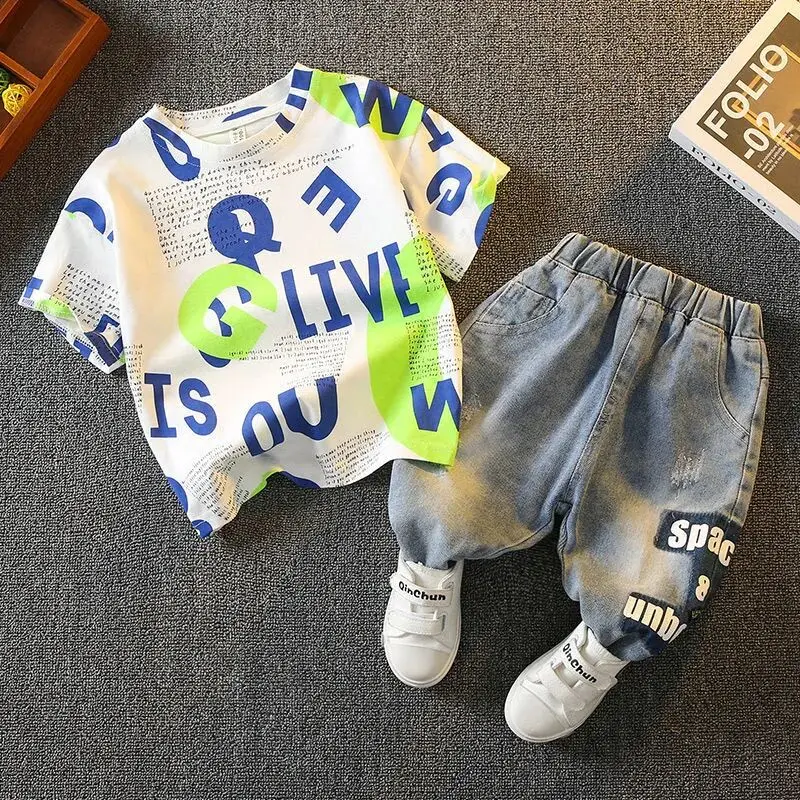 

Boys' clothing set new summer children's handsome letter short sleeved T-shirt shorts 2-piece set Kids Outfits