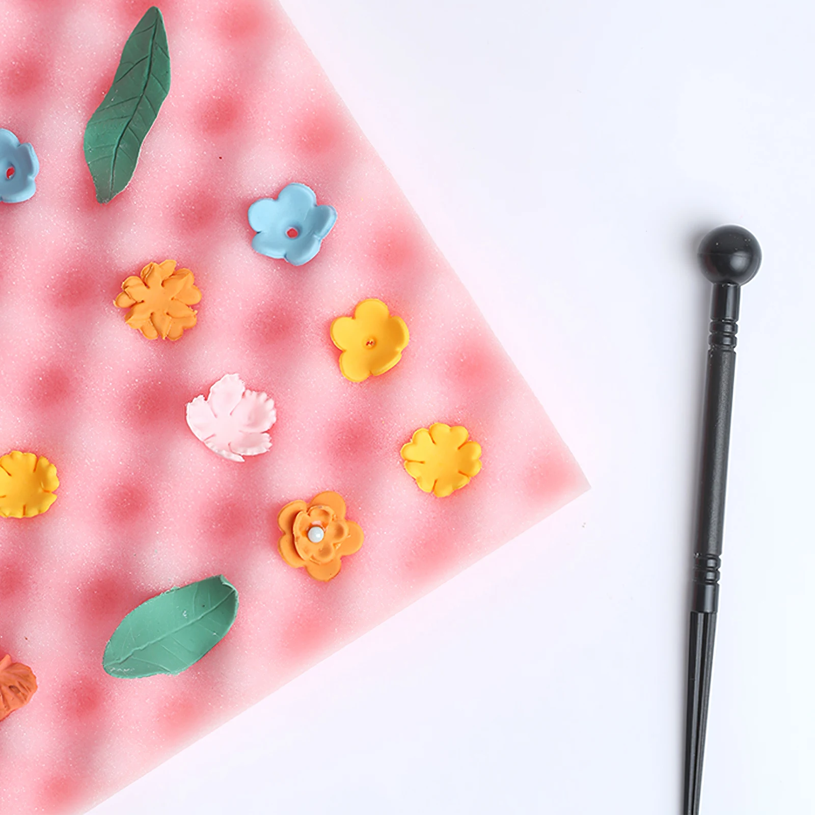 

2pcs Cake Flower Drying Sponge Mat Reusable Fondant Pad for Baking DIY Crafting Projects Foam Mats Cake Decorating Tools