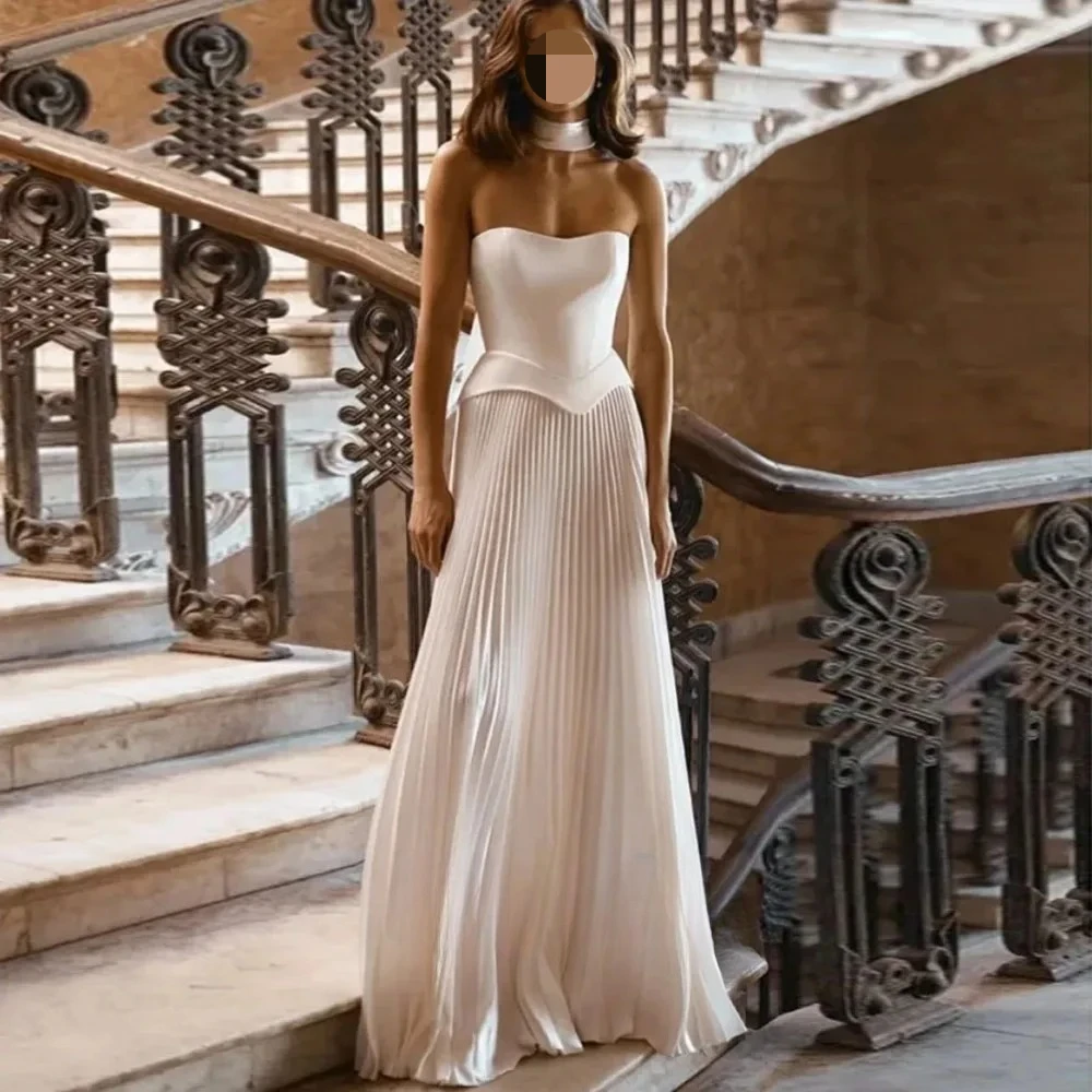 Abiti lunghi senza spalline a trapezio drappeggiati in chiffon elegante personalizzati Abiti da cerimonia su misura Casual Stile semplice e moderno Alta qualità