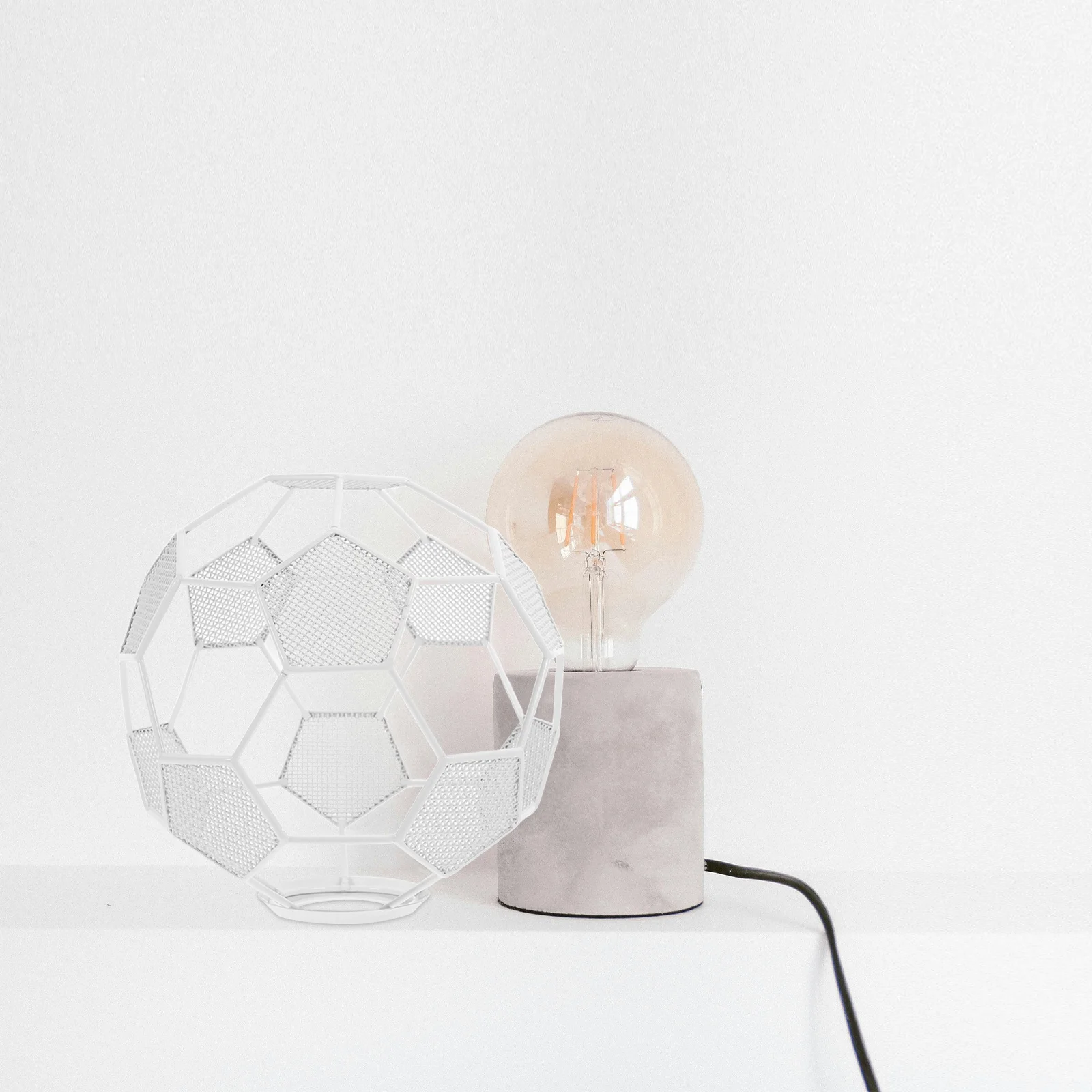 

Metal Cage Soccer Shape Hollow-Out Lamp Shade Electroplated Spray Painted Industrial Pendant Light Cover for Living Room Bar