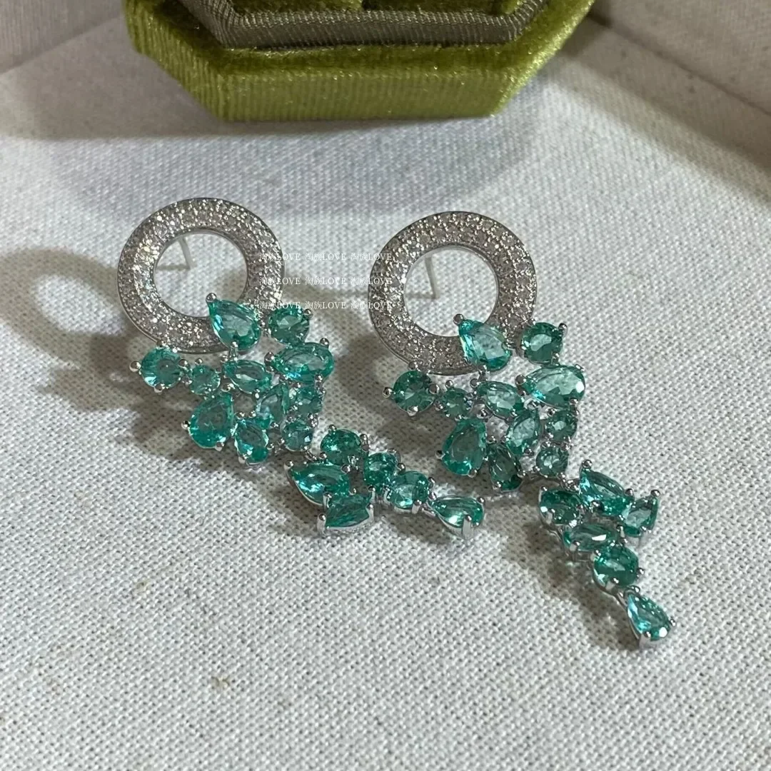 Forest long smart light green crystal diamond fringed earrings without earrings.