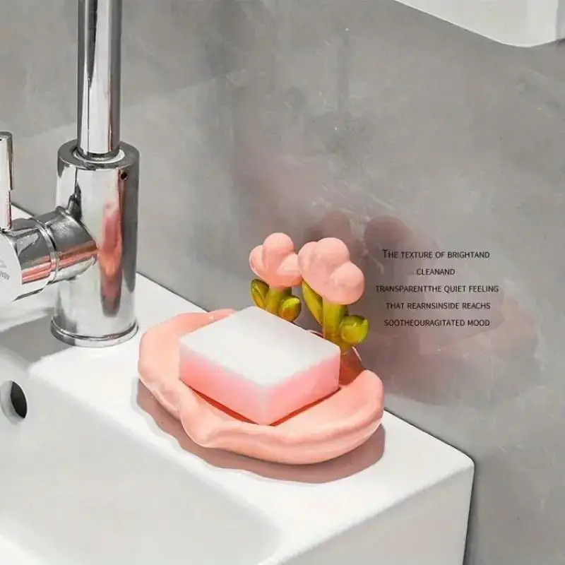 1pc brand new, creative and adorable floral soap dish that doesn't require punching drainage holes.