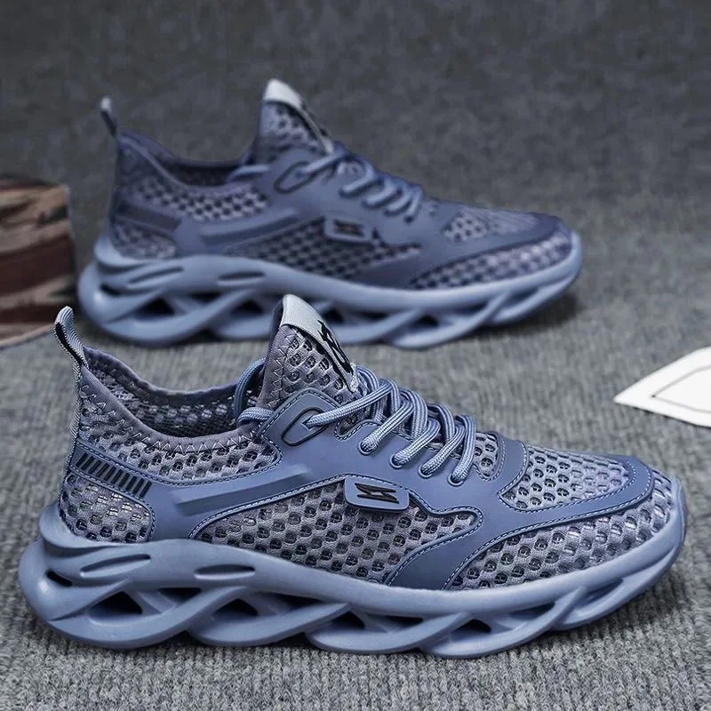 2026 new large mesh flying woven mesh shoes men's summer thin breathable soft sole not tired feet light running sports