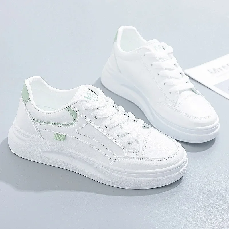 Sapatos casuais respiráveis para mulheres, tênis de plataforma, feminino branco conciso, sapatos baixos de caminhada versátil, primavera e outono, 2024