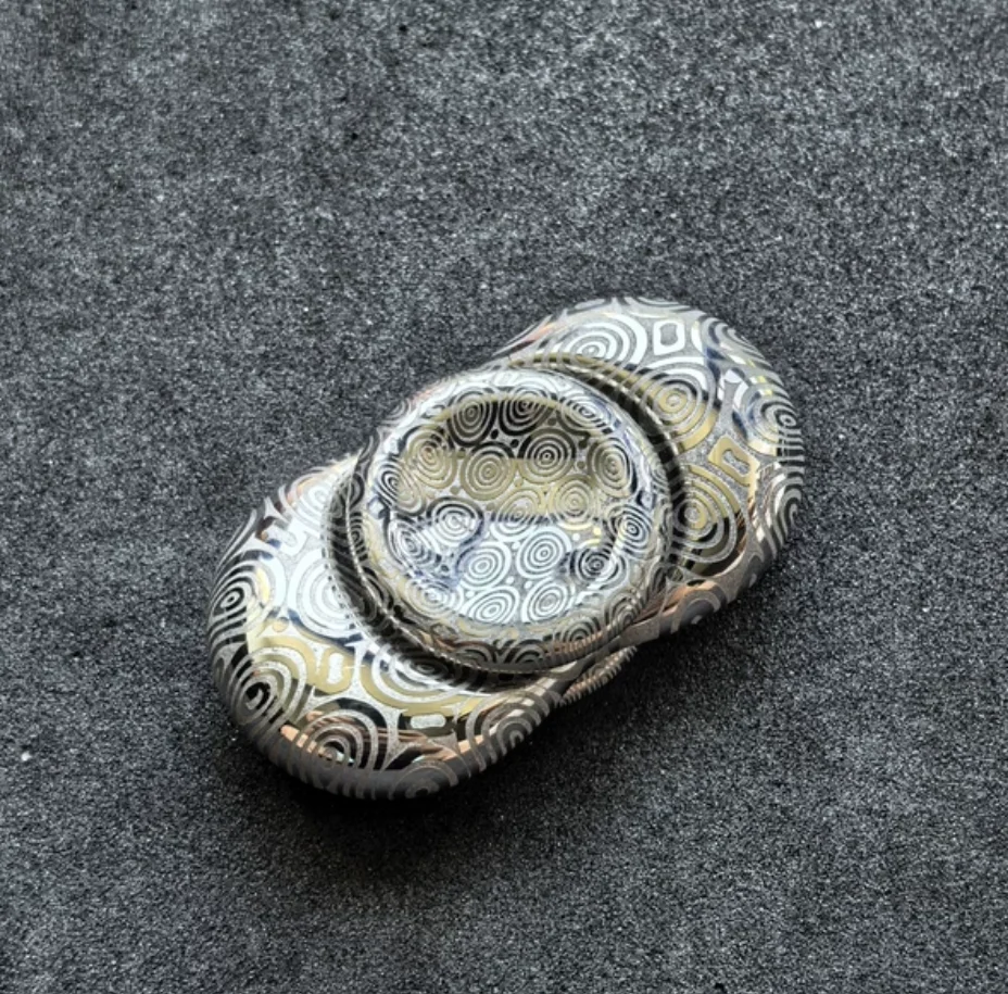 Used EDC KAP Cell Damascus Spinner Fingertip Gyroscope Decompression Toys