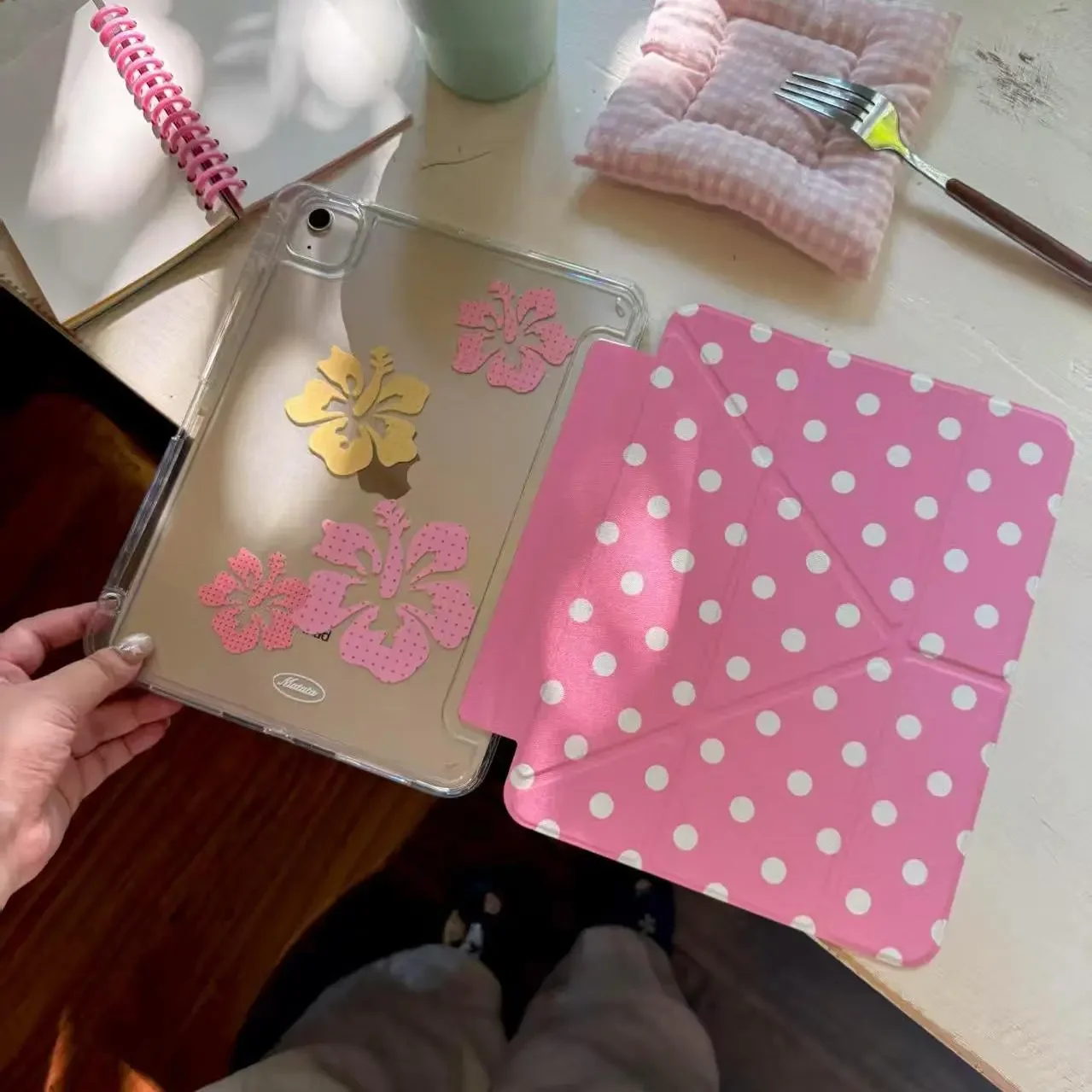 White Polka Dot Wing For iPad Case iPad Air 4 5 6 Pro 11 12.9 13 M4 10.9 10.2 Mini 7 6 Smart Y Folded Edge Case with Pen Holder